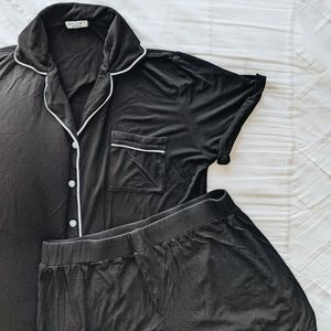 Ekouaer Black Short Sleeve Pajama Set with White Detailing (Top & Bottom)